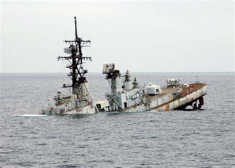 us navy ship sinking